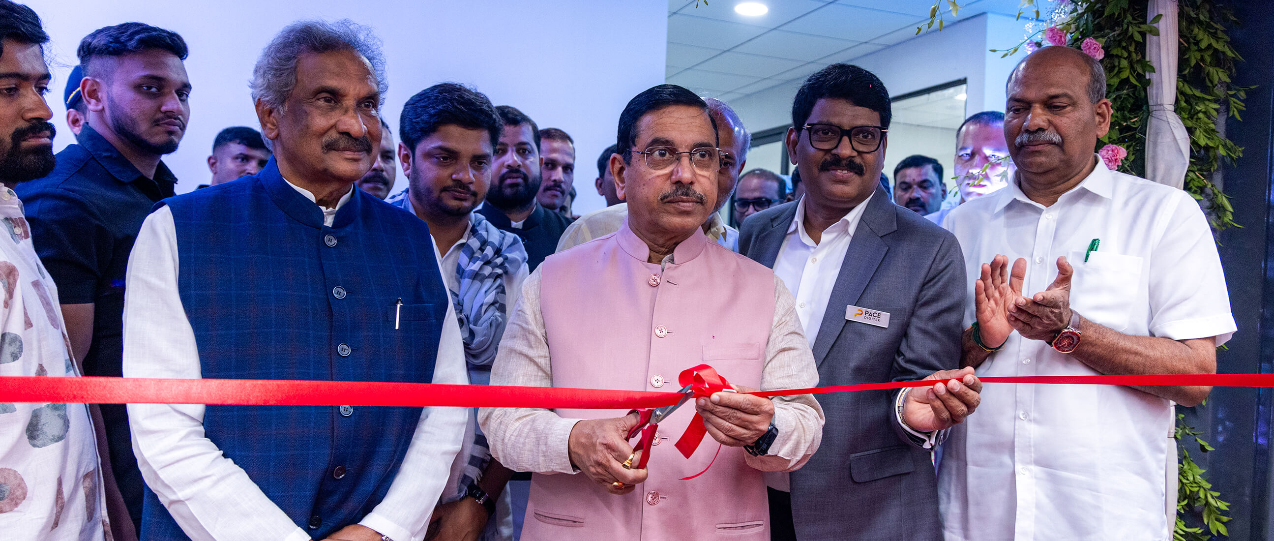 Pralhad Joshi inaugurates BESS in Bengaluru;  ₹5,400 cr additional VGF coming soon